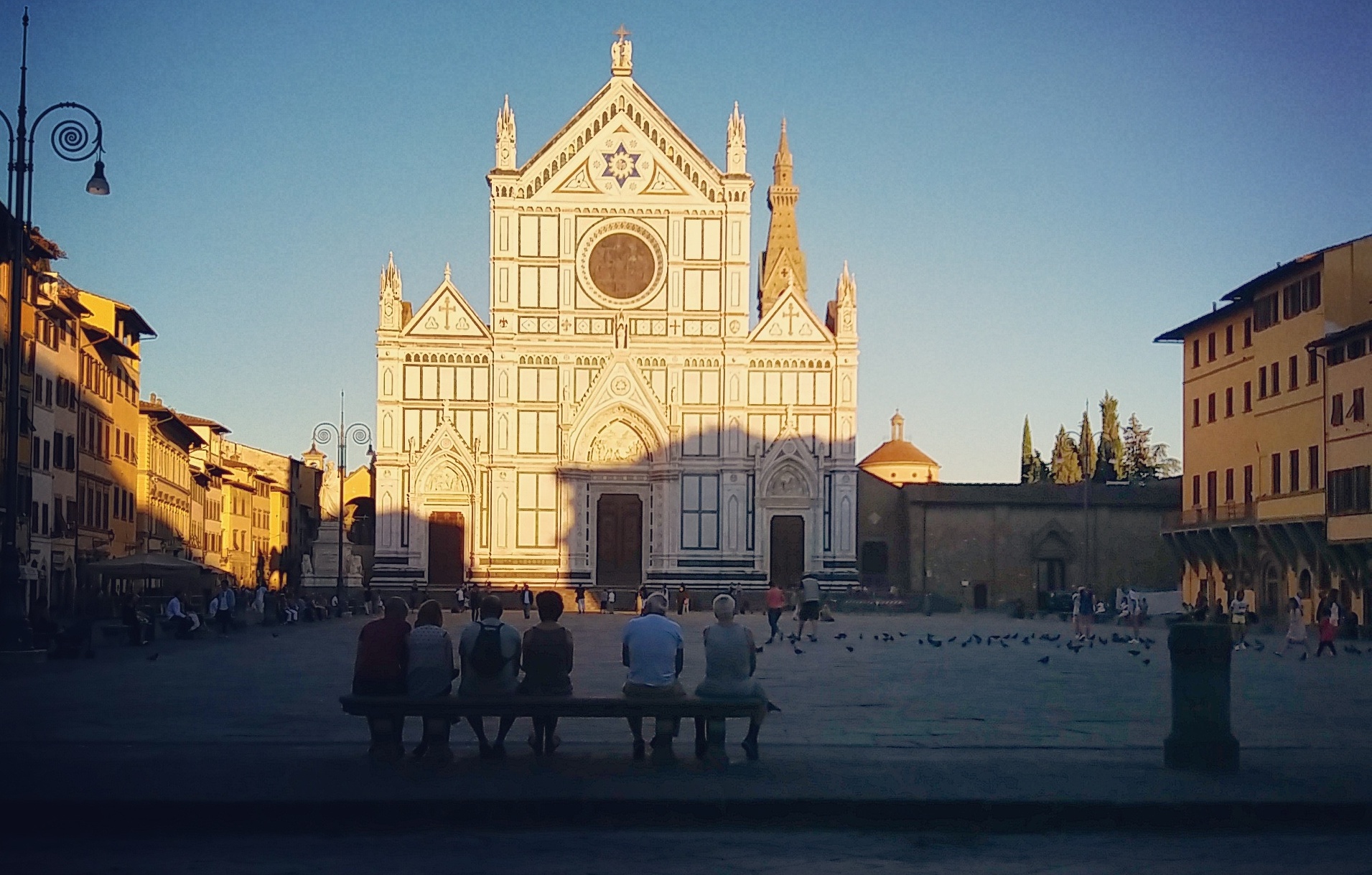 フィレンツェのサンタクローチェ教会前